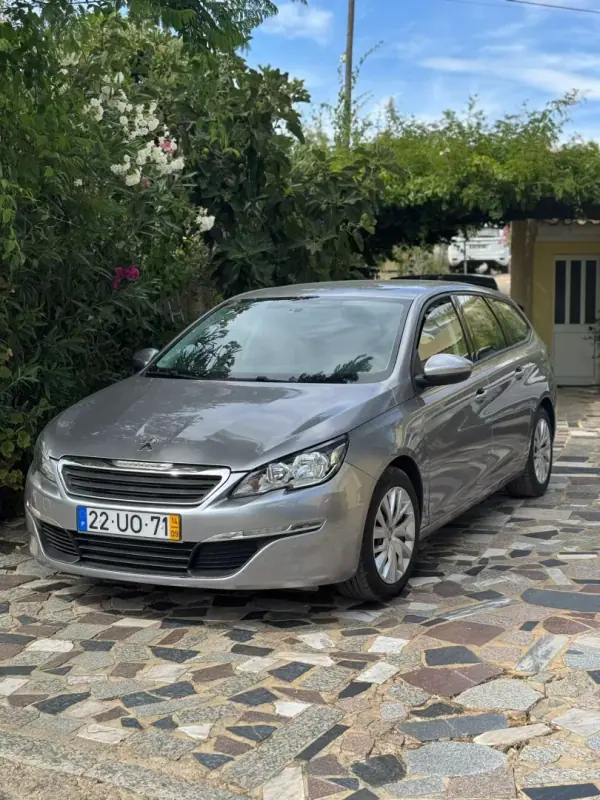 Peugeot 308 SW 2014 - 11500 EUR, 199339 km - AUTO.MOTO.pt - 199339km - foto 2 de 10
