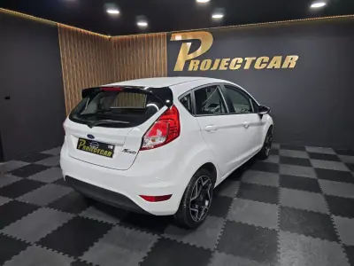 Ford Fiesta 2015 - 10750 EUR, 165000 km - AUTO.MOTO.pt - 165000km - foto 22 de 23