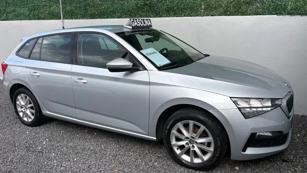 Skoda Scala 2022 - 11900 EUR, 94000 km - AUTO.MOTO.pt - 94000km - foto 8 de 12