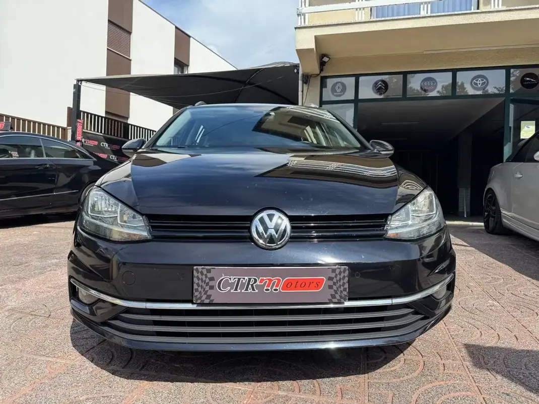 Volkswagen Golf Variant 2020 - 16900 EUR, 122346 km - AUTO.MOTO.pt - 122346km - foto 4 de 34