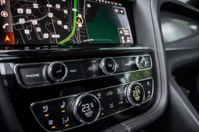 Bentley Bentayga 2022 - 230000 EUR, 70942 km - AUTO.MOTO.pt - 70942km - foto 30 de 57