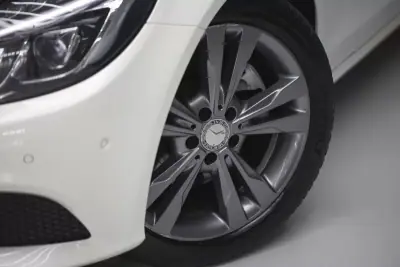 Mercedes-Benz C 220 2017 - 26850 EUR, 184333 km - AUTO.MOTO.pt - 184333km - foto 11 de 17