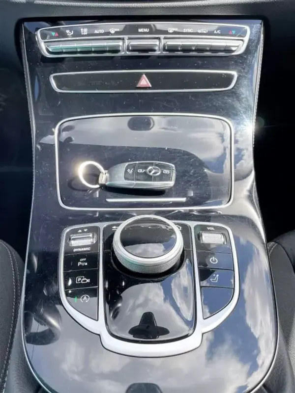 Mercedes-Benz CLE 200 2019 - 44900 EUR, 87420 km - AUTO.MOTO.pt - 87420km - foto 14 de 18