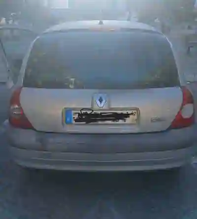 Renault Clio 2002 - 2500 EUR, 97000 km - foto 4 de 15