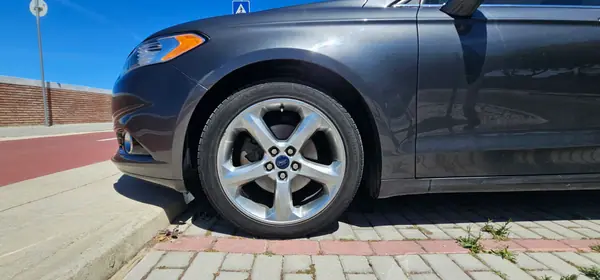 Ford Mondeo 2015 - 10500 EUR, 90000 km - AUTO.MOTO.pt - 90000km - foto 5 de 8