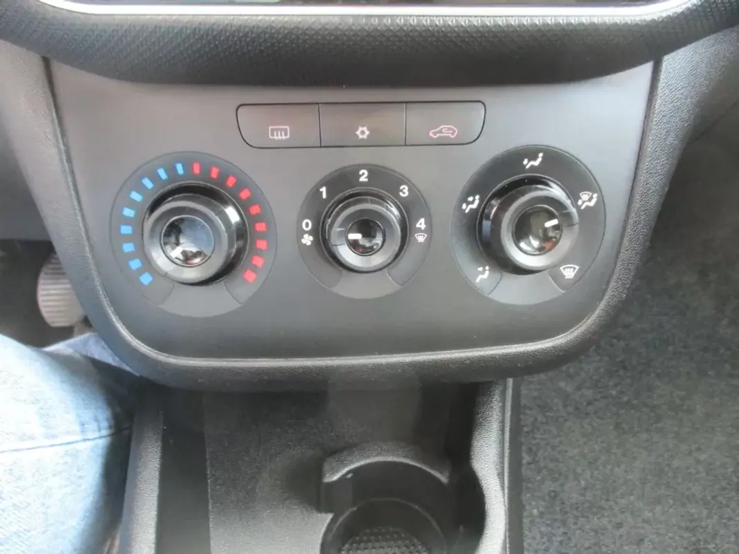 Fiat Punto 2018 - 8000 EUR, 170000 km - 170000km - foto 14 de 24