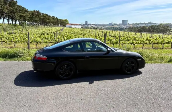 Porsche 911 2002 - 44900 EUR, 120127 km - AUTO.MOTO.pt - 120127km - foto 4 de 23