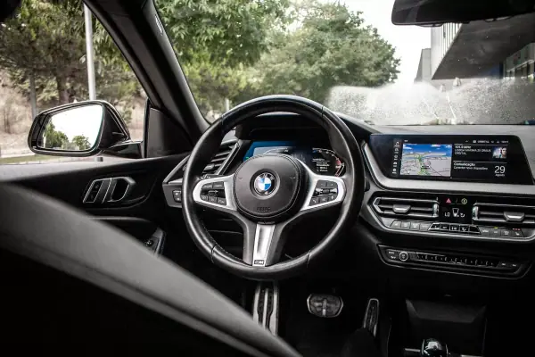 BMW 220 Gran Coupé 2021 - 33450 EUR, 84166 km - AUTO.MOTO.pt - 84166km - foto 39 de 49
