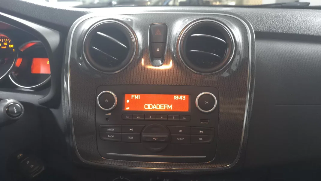 Dacia Sandero 2021 - 13990 EUR, 34000 km - AUTO.MOTO.pt - 34000km - foto 10 de 21