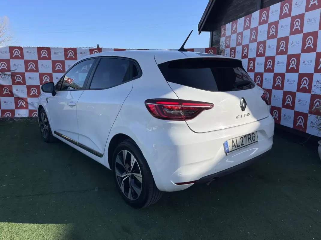 Renault Clio 2021 - 12490 EUR, 129465 km - AUTO.MOTO.pt - 129465km - foto 4 de 22