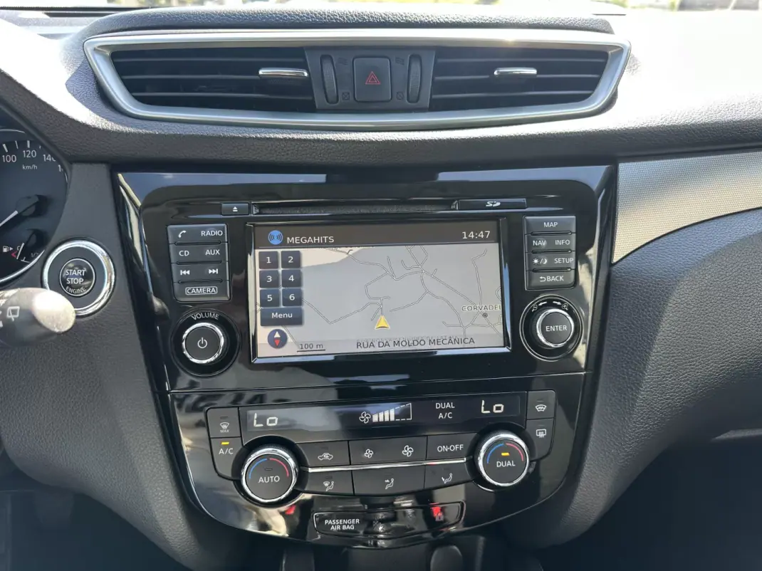 Nissan Qashqai 2018 - 15500 EUR, 200000 km - 200000km - foto 39 de 68