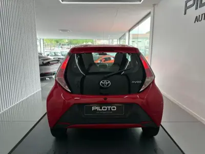 Toyota Aygo 2016 - 6990 EUR, 107121 km - AUTO.MOTO.pt - 107121km - foto 7 de 17