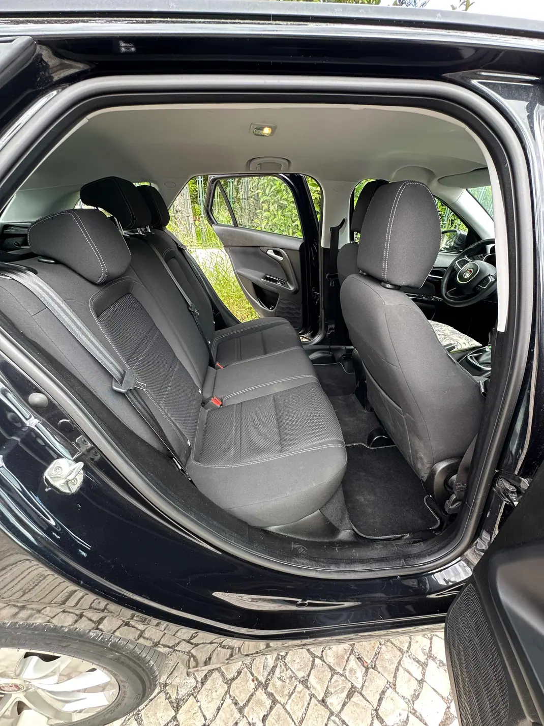 Fiat Tipo Station Wagon 2020 - 12500 EUR, 137000 km - AUTO.MOTO.pt - 137000km - foto 6 de 9