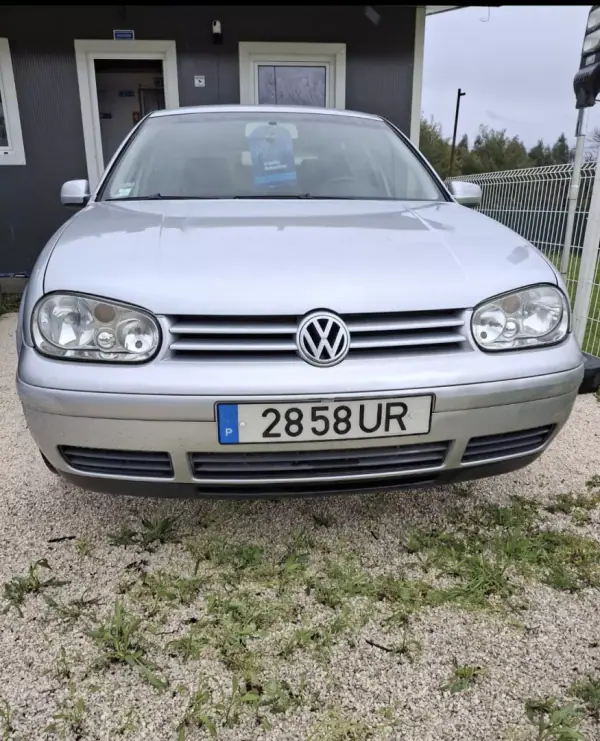 Volkswagen Golf 2003 - 3500 EUR, 182647 km - AUTO.MOTO.pt - 182647km - foto 2 de 8