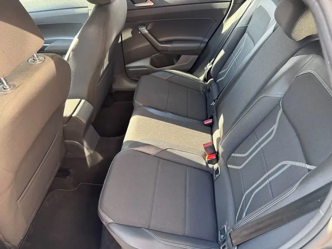 Volkswagen Polo 2018 - 14900 EUR, 186328 km - 186328km - foto 13 de 32