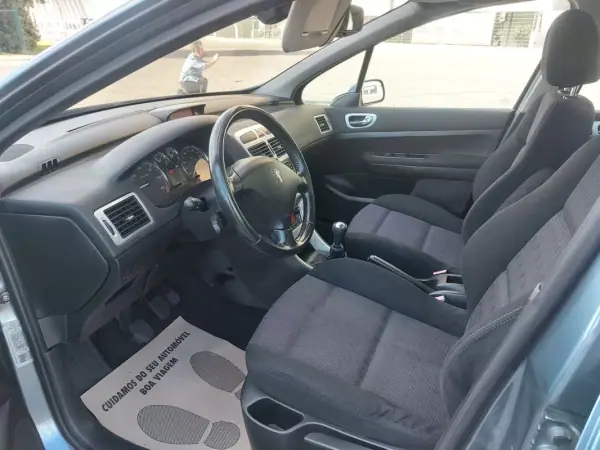 Peugeot 307 SW 2005 - 3490 EUR, 314070 km - AUTO.MOTO.pt - 314070km - foto 11 de 21