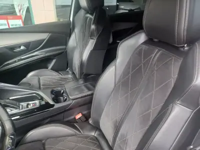 Peugeot 5008 2018 - 21890 EUR, 167073 km - AUTO.MOTO.pt - 167073km - foto 14 de 41