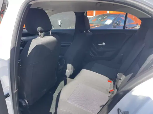Mercedes-Benz A 180 2018 - 20950 EUR, 168400 km - AUTO.MOTO.pt - 168400km - foto 9 de 12