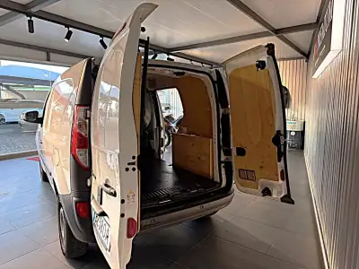 Renault Kangoo , 1.5 Dci ,Iva Dedutivel 2021 - 10990 EUR, 174000 km - AUTO.MOTO.pt - 174000km - foto 18 de 19