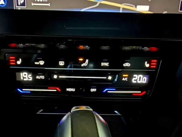Volkswagen Arteon Shooting Brake 2021 - 23500 EUR, 168600 km - AUTO.MOTO.pt - 168600km - foto 65 de 144