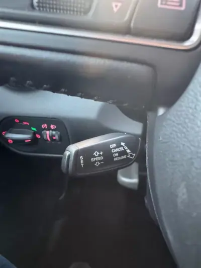 Audi A1 Sportback 2015 - 13490 EUR, 189500 km - AUTO.MOTO.pt - 189500km - foto 16 de 30