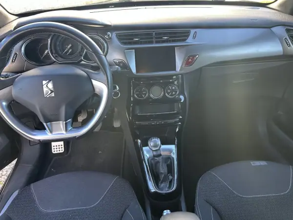 DS DS3 2017 - 13500 EUR, 140650 km - AUTO.MOTO.pt - 140650km - foto 7 de 18