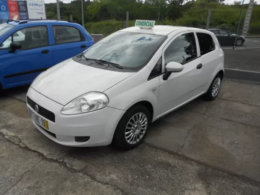 Fiat Fiorino 2012 - 5900 EUR, 216937 km - 216937km - foto 2 de 11