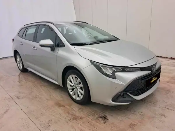 Toyota Corolla Touring Sports 2023 - 26750 EUR, 28050 km - AUTO.MOTO.pt - 28050km - foto 3 de 10