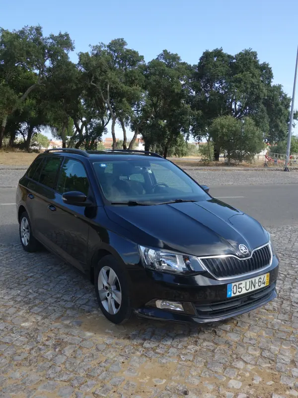 Skoda Fabia Break 2018 - 8900 EUR, 84000 km - AUTO.MOTO.pt - 84000km - foto 2 de 17