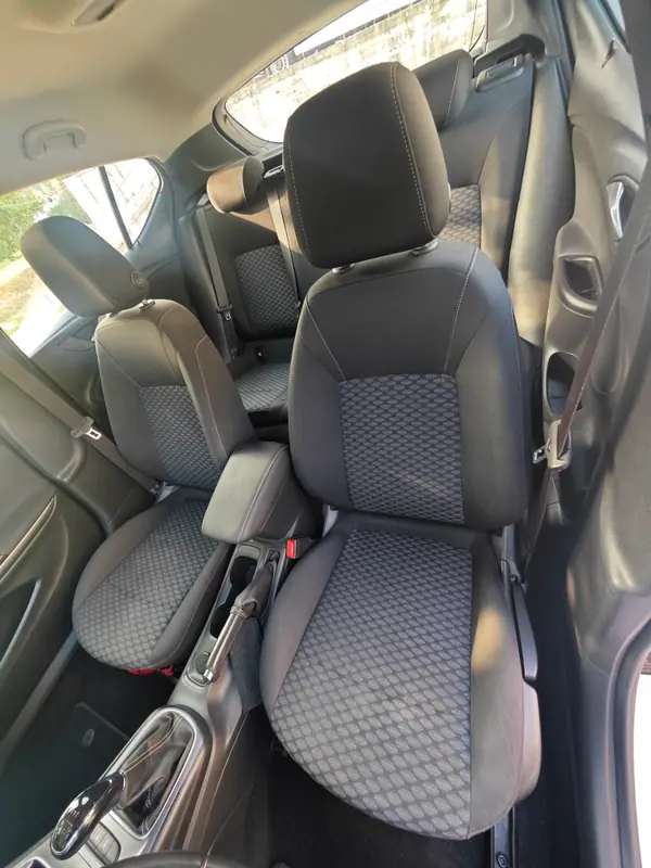 Opel Astra 2020 - 12000 EUR, 118000 km - AUTO.MOTO.pt - 118000km - foto 8 de 15