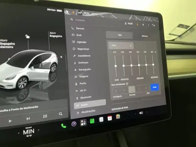 Tesla Model Y 2023 - 35450 EUR, 75000 km - AUTO.MOTO.pt - 75000km - foto 25 de 39