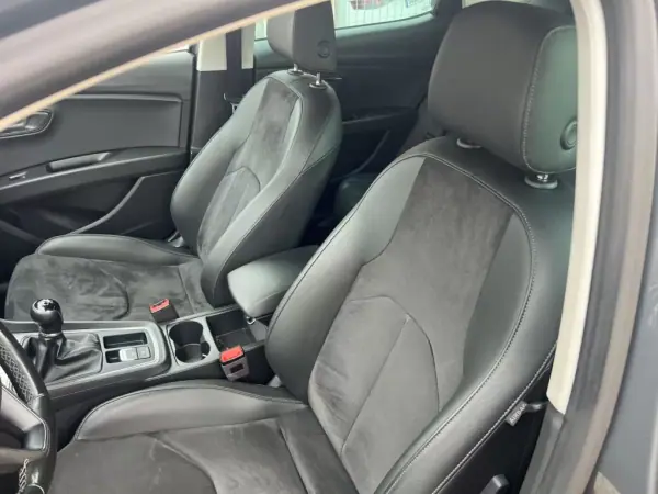 SEAT Leon 2017 - 13450 EUR, 149577 km - AUTO.MOTO.pt - 149577km - foto 15 de 26