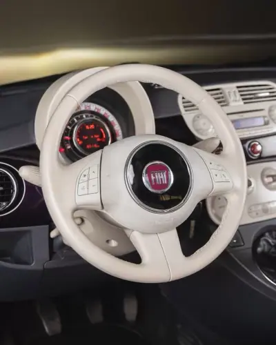 Fiat 500 2014 - 7950 EUR, 149000 km - AUTO.MOTO.pt - 149000km - foto 13 de 21