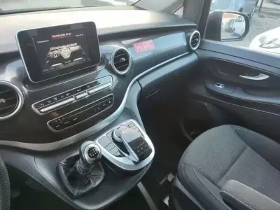 Mercedes-Benz V 220 2019 - 27642 EUR, 190000 km - AUTO.MOTO.pt - 190000km - foto 8 de 10