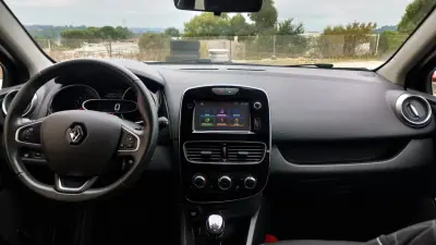 Renault Clio 2017 - 9950 EUR, 77000 km - 77000km - foto 26 de 35