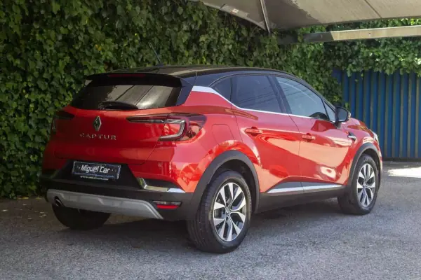 Renault Captur 2020 - 15900 EUR, 86000 km - AUTO.MOTO.pt - 86000km - foto 8 de 17