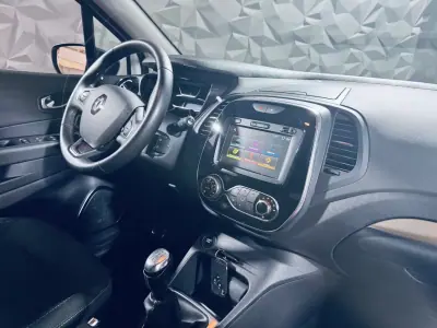 Renault Captur 2019 - 13990 EUR, 52805 km - 52805km - foto 24 de 28