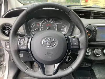 Toyota Yaris 2020 - 15900 EUR, 21350 km - AUTO.MOTO.pt - 21350km - foto 11 de 21