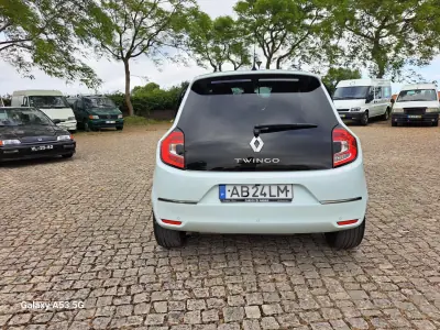 Renault Twingo 2020 - 11990 EUR, 54214 km - AUTO.MOTO.pt - 54214km - foto 5 de 23