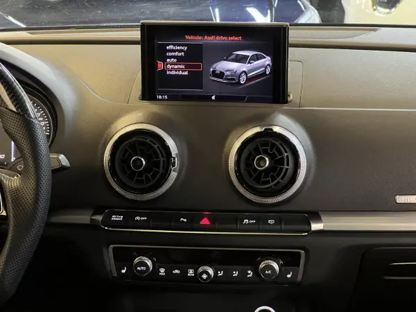 Audi S3 Limousine 2018 - 35990 EUR, 114000 km - AUTO.MOTO.pt - 114000km - foto 19 de 48