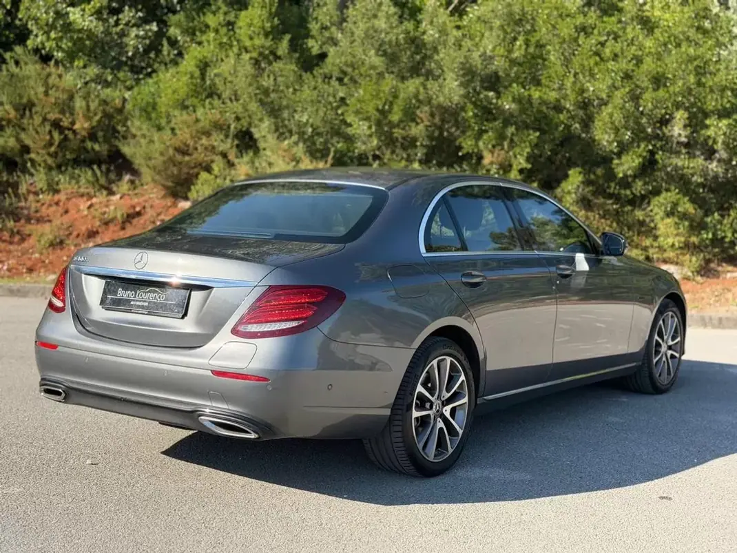 Mercedes-Benz E 300 2019 - 25900 EUR, 138000 km - 138000km - foto 30 de 33