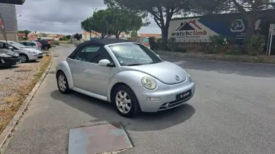 Volkswagen New Beetle Cabriolet 2004 - 9890 EUR, 127830 km - AUTO.MOTO.pt - 127830km - foto 16 de 48