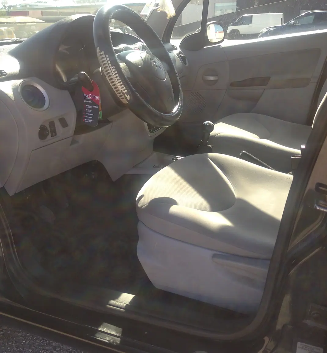 Citroën C3 2008 - 3400 EUR, 183547 km - AUTO.MOTO.pt - 183547km - foto 8 de 14