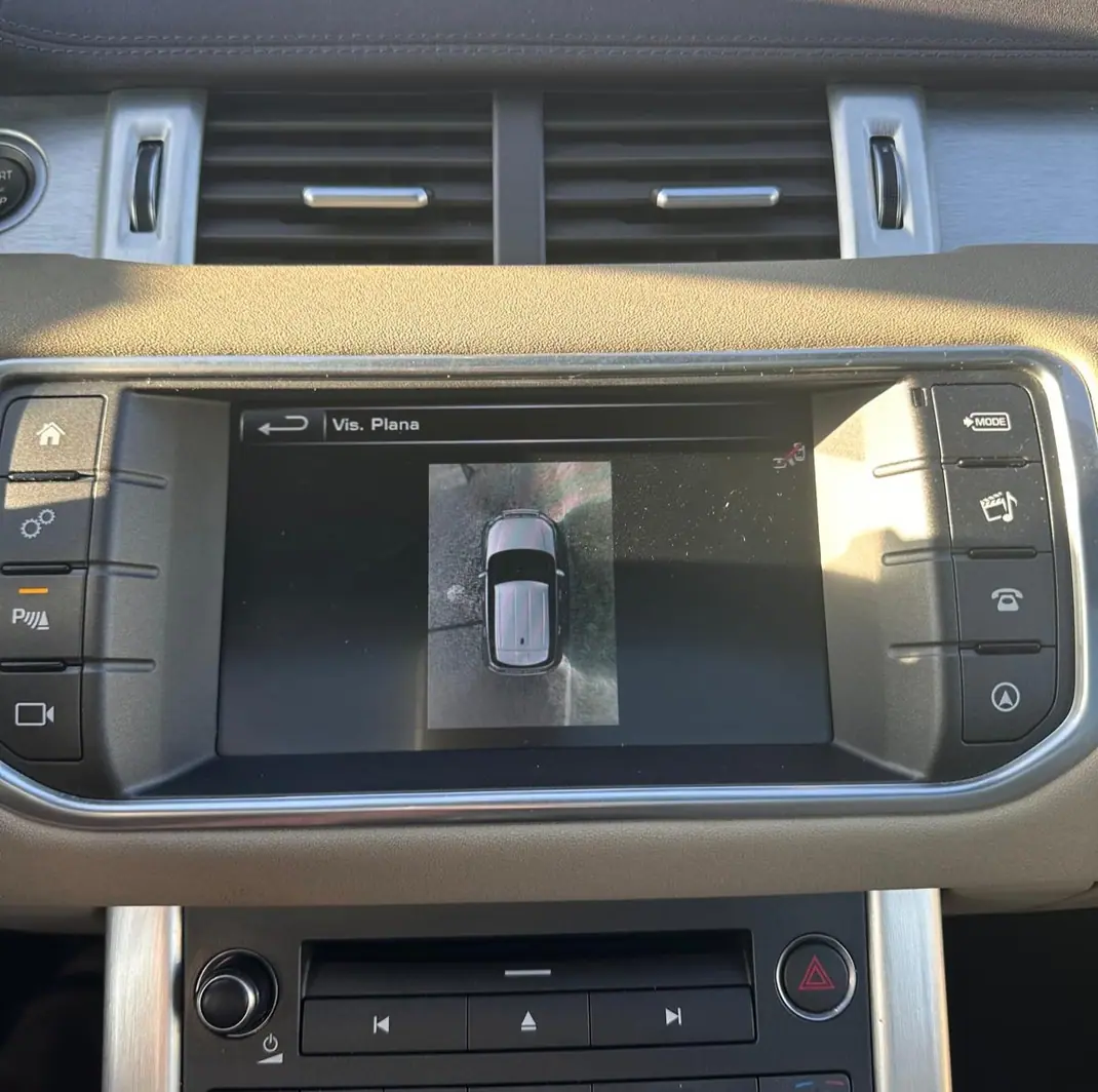 Land Rover Range Rover Evoque 2016 - 22500 EUR, 143300 km - AUTO.MOTO.pt - 143300km - foto 10 de 17