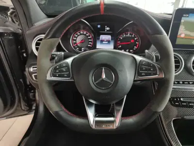 Mercedes-Benz C 63 AMG 2015 - 59500 EUR, 60000 km - AUTO.MOTO.pt - 60000km - foto 28 de 51