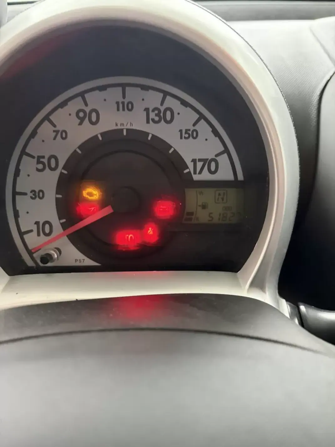 Peugeot 107 2007 - 8490 EUR, 51827 km - AUTO.MOTO.pt - 51827km - foto 12 de 14