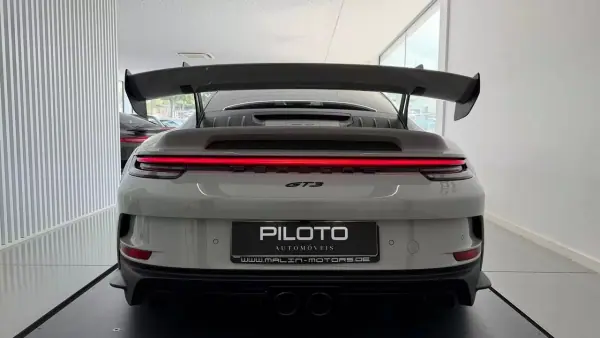Porsche 992 2023 - 229990 EUR, 6875 km - AUTO.MOTO.pt - 6875km - foto 10 de 42