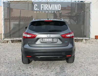 Nissan Qashqai 2016 - 16900 EUR, 110338 km - foto 6 de 25