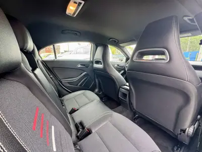 Mercedes-Benz A 180 2015 - 14750 EUR, 176972 km - AUTO.MOTO.pt - 176972km - foto 27 de 30