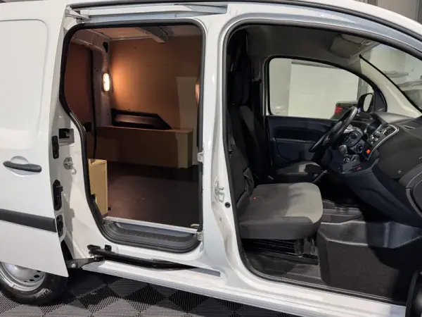 Renault KANGOO MAXI 1.5 DCI BUSINESS S/S 2020 - 13750 EUR, 151000 km - AUTO.MOTO.pt - 151000km - foto 10 de 33